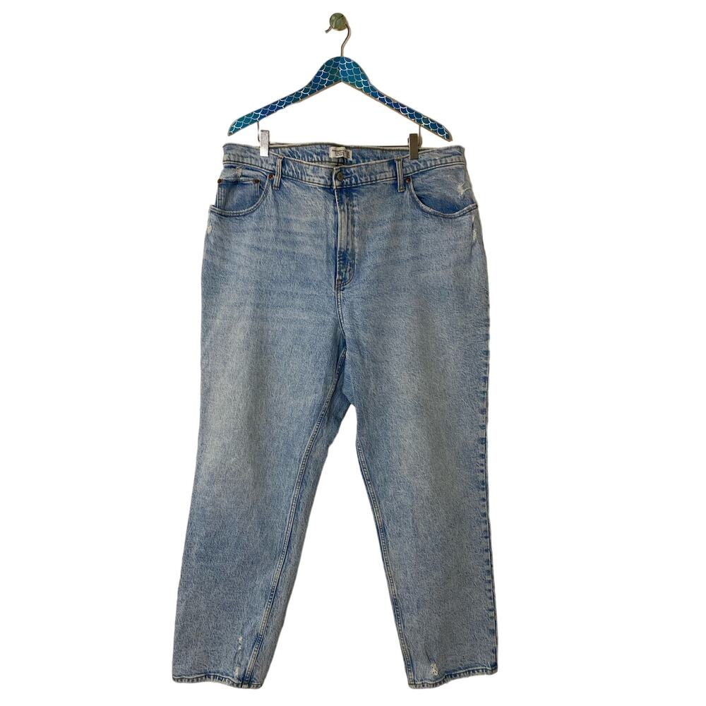 ABERCROMBIE & FITCH Curve Love Light Ultra High Rise 90s Straight Jean Plus Size